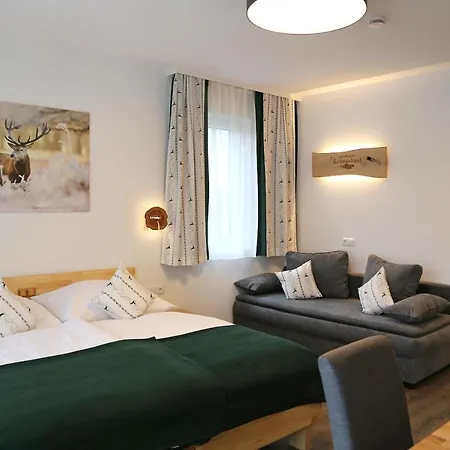 Schmiedgut Lägenhetshotell 3*