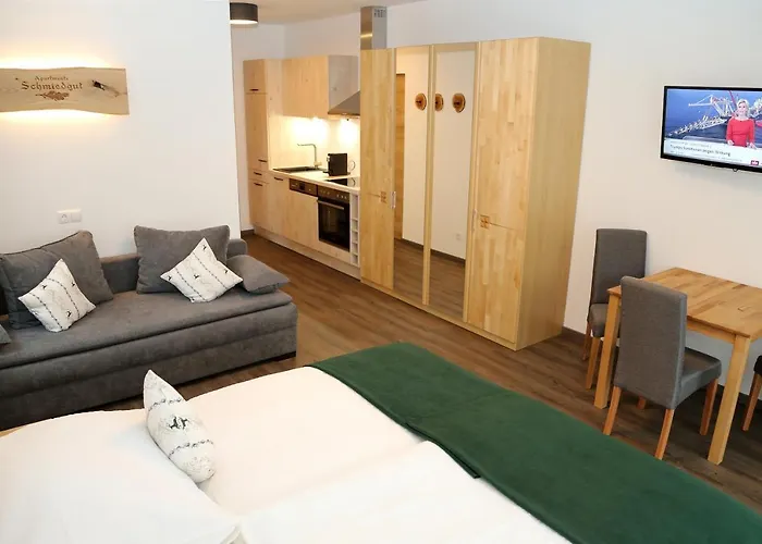 Schmiedgut Aparthotel 3*